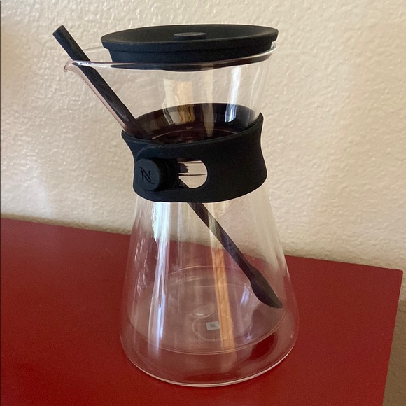 Nespresso Vertuo Carafe with Accessories - Picture 4 of 9